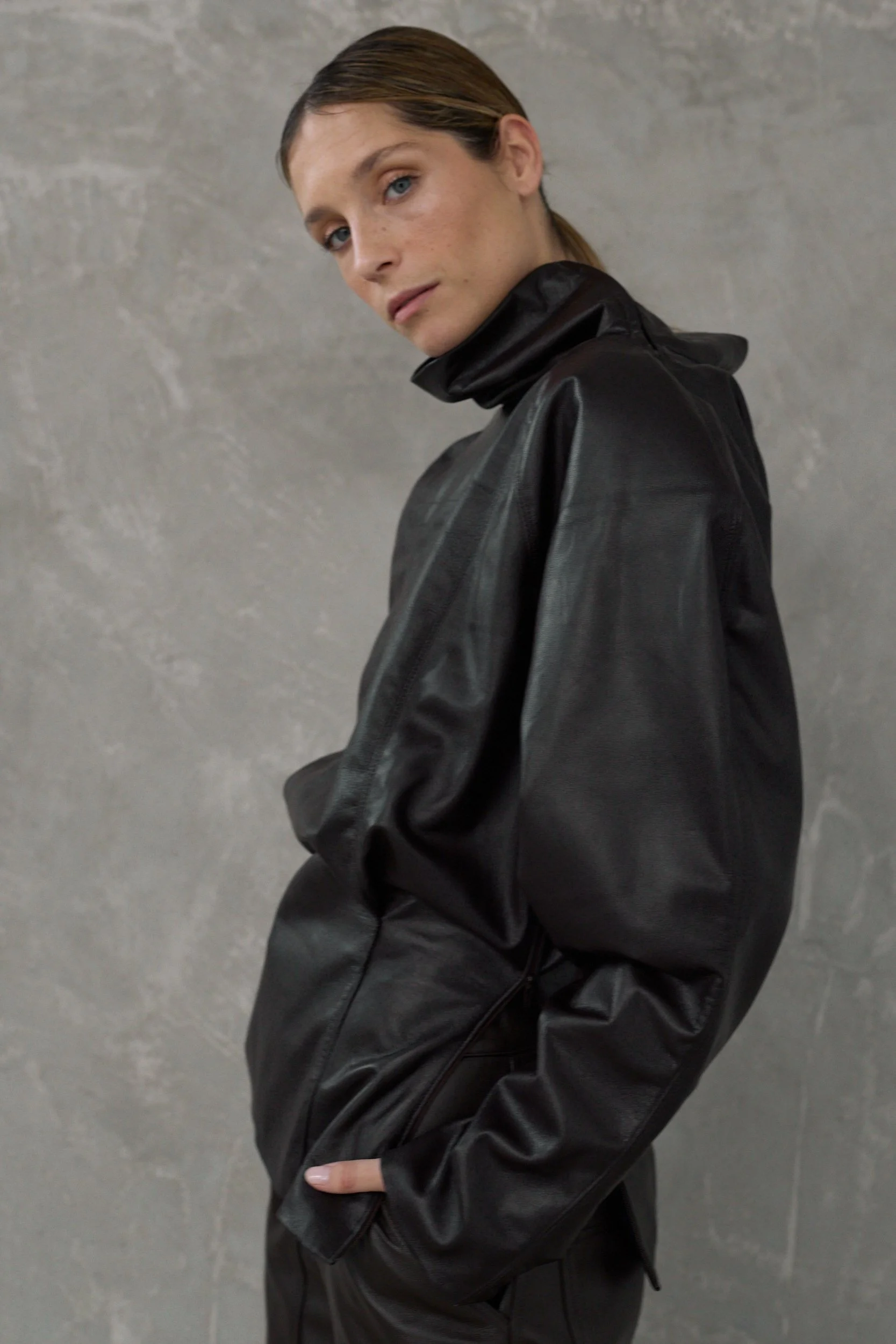 THE BLACK LEATHER SCARF — STUDIO CUT
